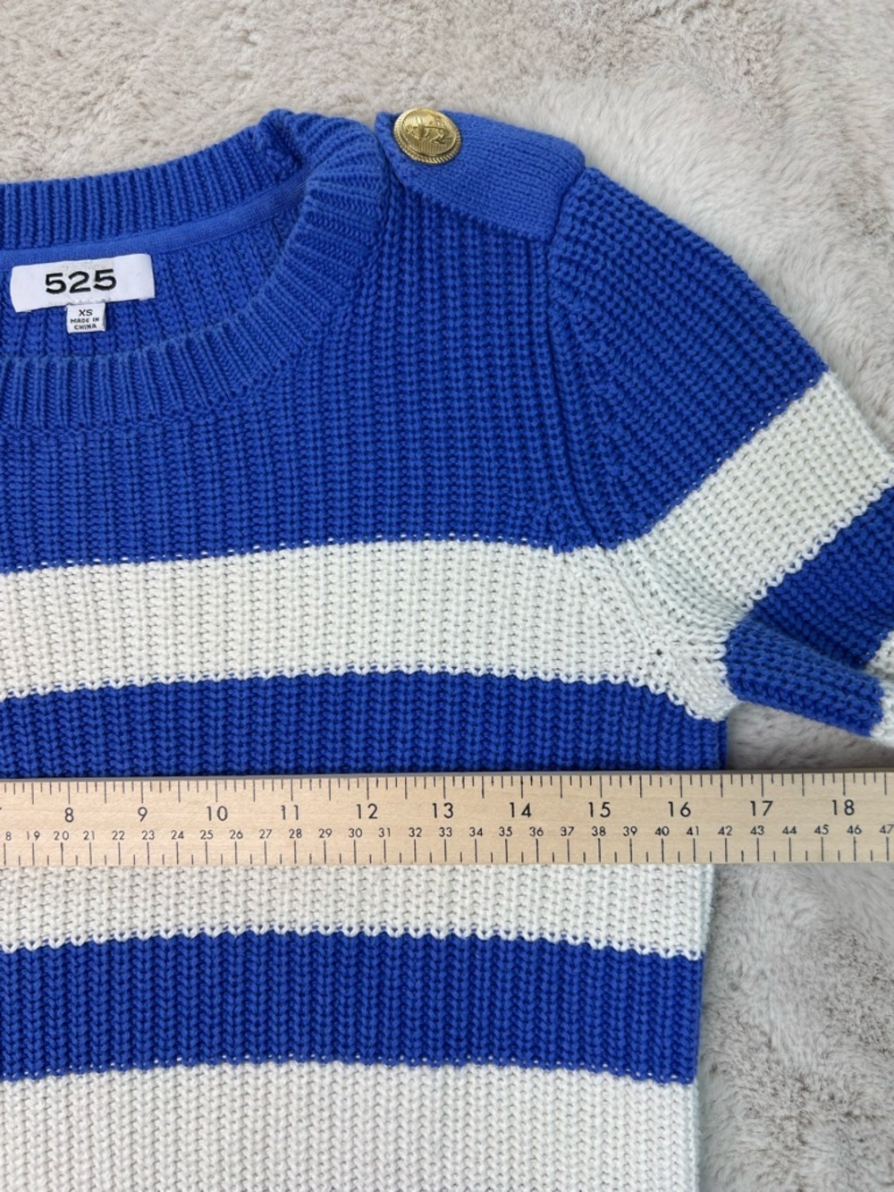 525 Anthropologie Knit Sweater Size XS Blue White Striped Gold Button Nautical - Picture 5 of 9